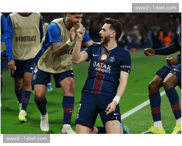 克瓦拉茨赫利亚单刀破门 巴黎边锋检阅利物浦防线